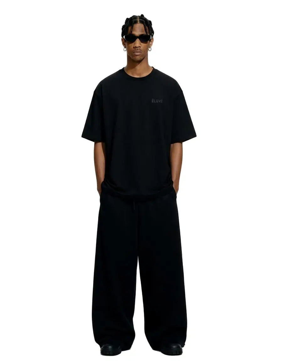 ÉLEVÉ Prestige Butterfly T‑Shirt Black Frontansicht – schwarzes Premium Unisex Streetwear T‑Shirt mit gesticktem Logo