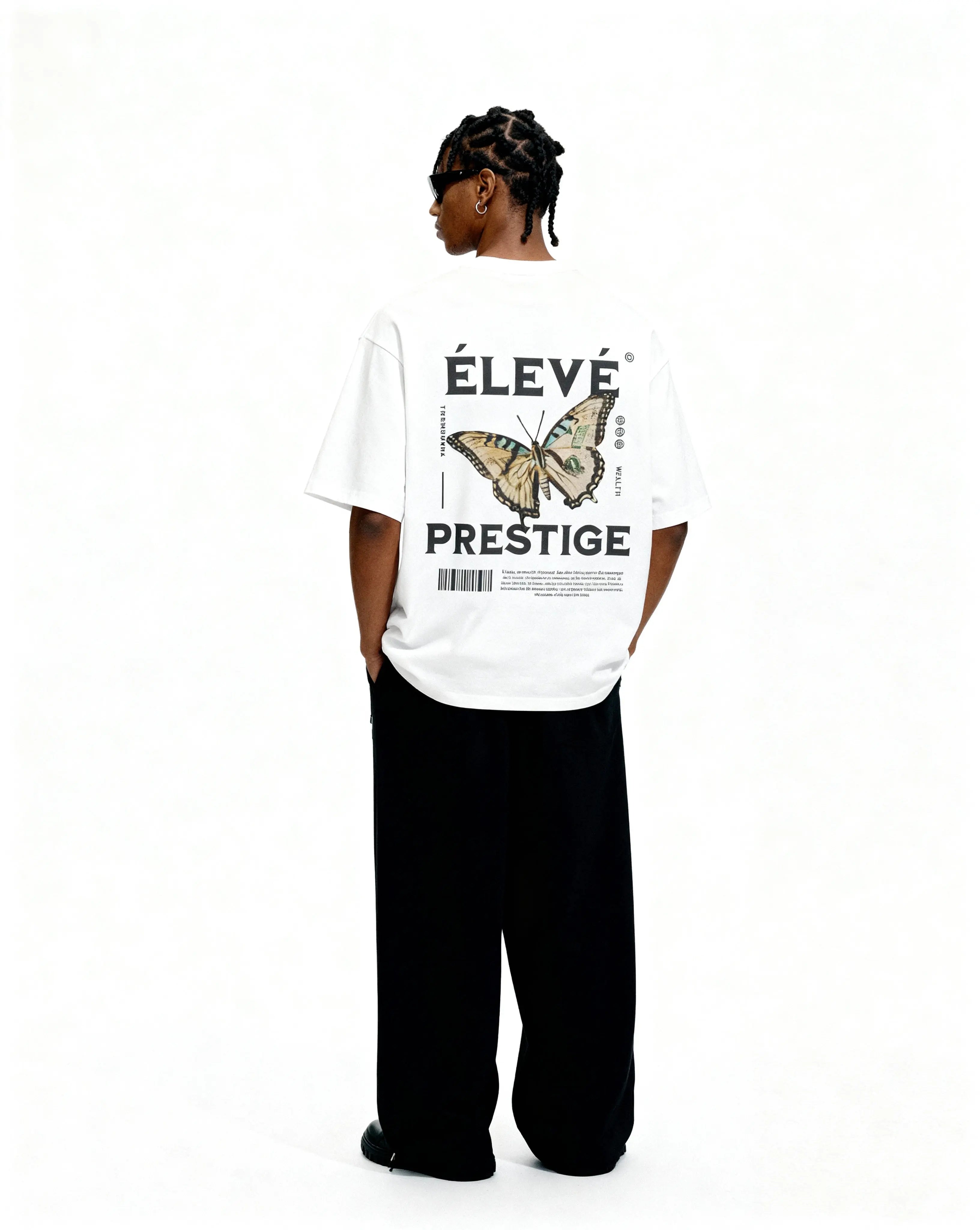 ÉLEVÉ Prestige Butterfly T‑Shirt White Rückansicht – großer Butterfly Backprint und Prestige Schriftzug auf Unisex Streetwear T‑Shirt